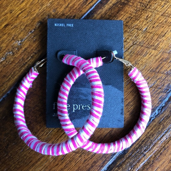 Free Press Pink & White Wrapped Hoop Earrings NWT - Picture 2 of 4